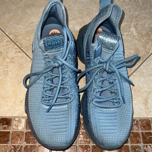 STEVE MADDEN WOMEN SNEAKERS